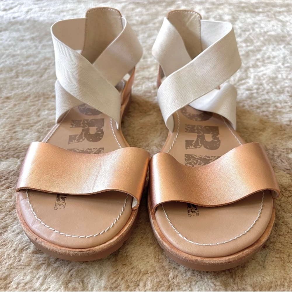 Sorel Ella Leather Rose Gold Sandals Size 8 - Picture 4 of 13